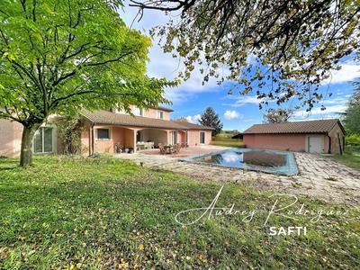 Maison - 224 m² - 10 pièces