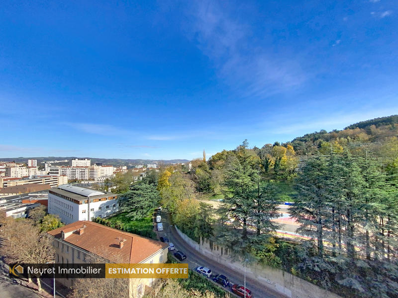 Appartement - 152 m² - 6 pièces