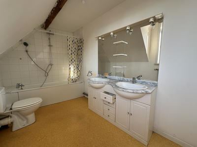 Appartement - 87 m² - 4 pièces