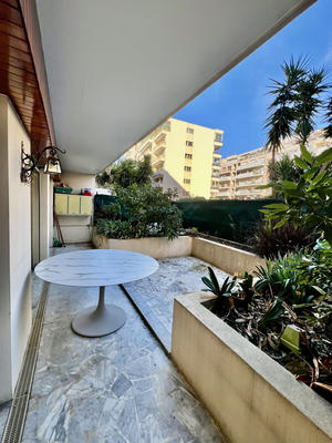 Appartement - 79 m² - 3 pièces