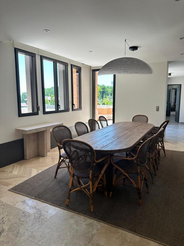 Villa - 353 m² - 8 pièces