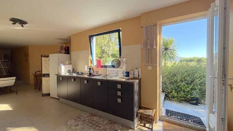 Maison - 258 m² - 7 pièces