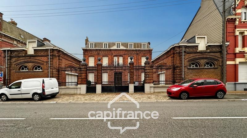 Hôtel particulier - 570 m² - 20 pièces