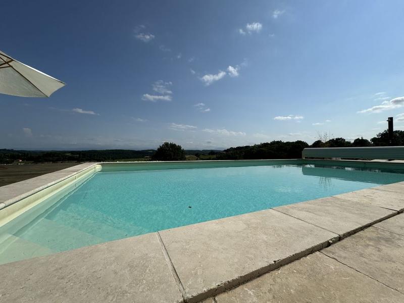 Maison ancienne - 270 m² - 13 pièces