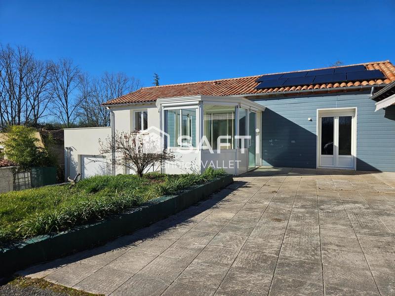 Maison - 240 m² - 10 pièces
