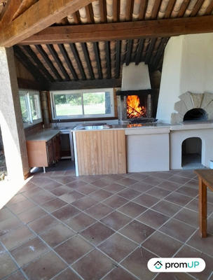 Villa - 220 m² - 8 pièces