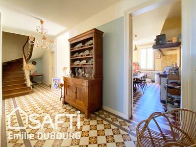 Maison - 180 m² - 4 pièces