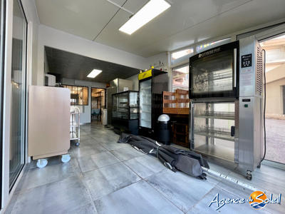 Local commercial - 48 m² - 2 pièces