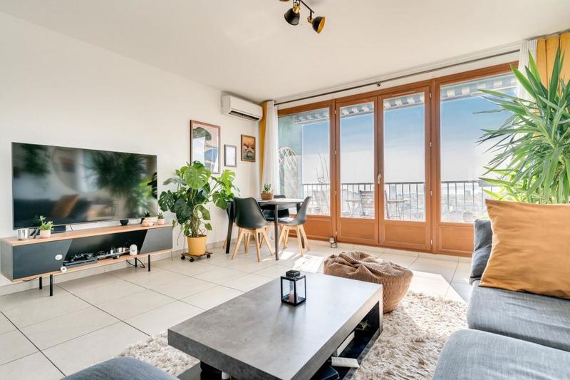 Appartement - 81 m² - 3 pièces