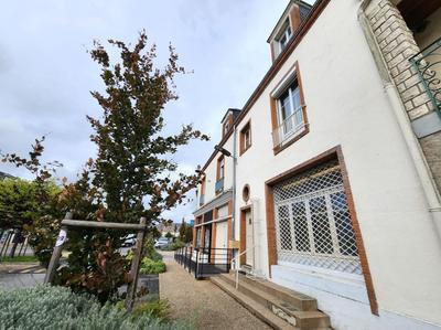 Maison - 127 m² - 5 pièces