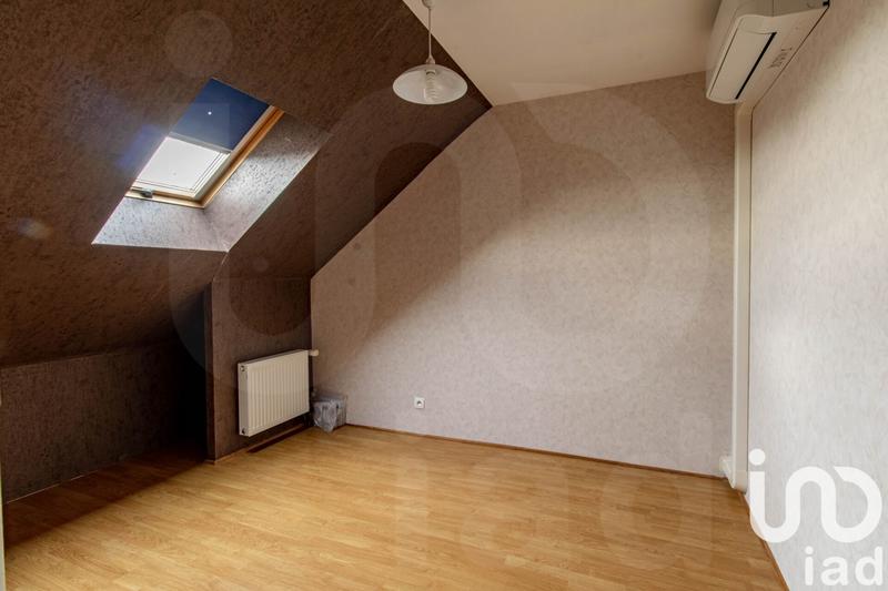 Maison - 330 m² - 15 pièces