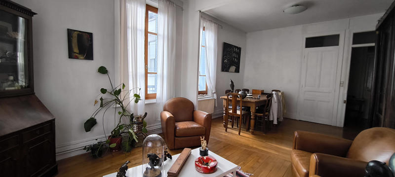 Appartement - 98 m² - 5 pièces