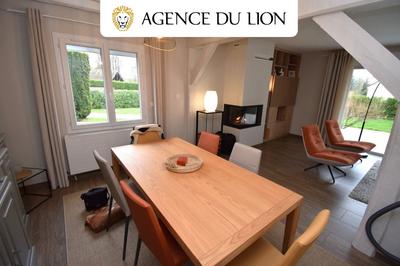 Maison - 217 m² - 8 pièces