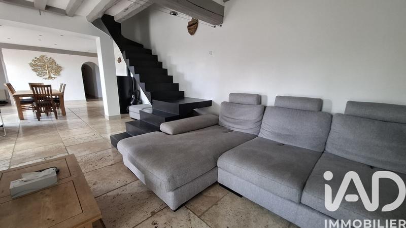 Maison - 218 m² - 7 pièces