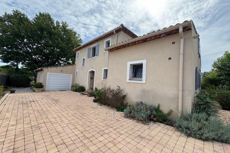 Villa - 152 m² - 6 pièces