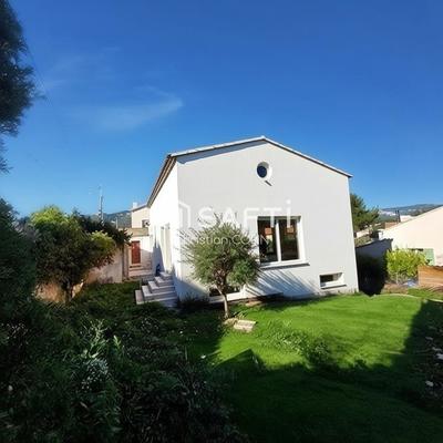 Maison - 190 m² - 6 pièces