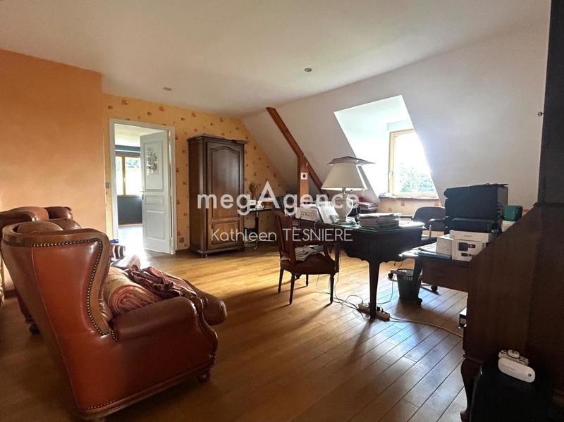 Maison - 228 m² - 7 pièces