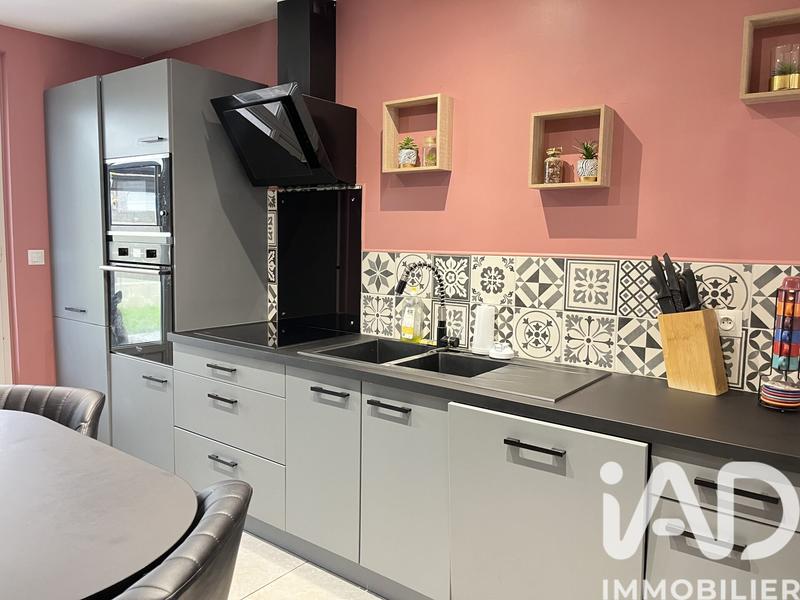 Maison - 93 m² - 5 pièces