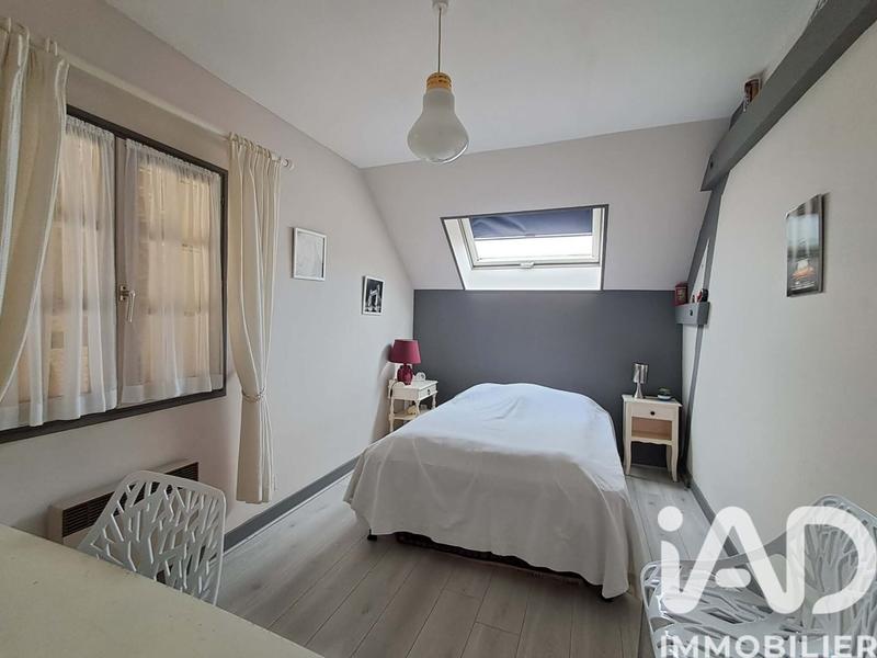 Maison - 200 m² - 8 pièces