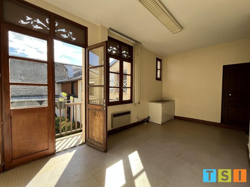 Immeuble mixte - 597 m²
