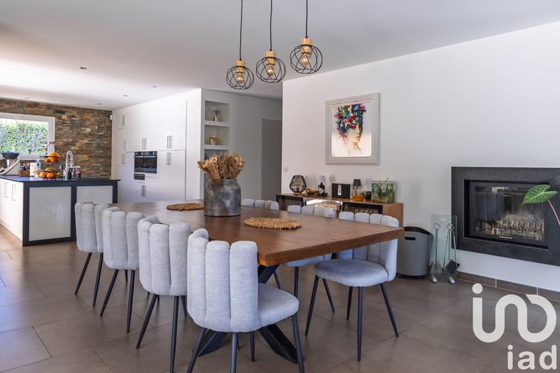 Maison - 198 m² - 6 pièces