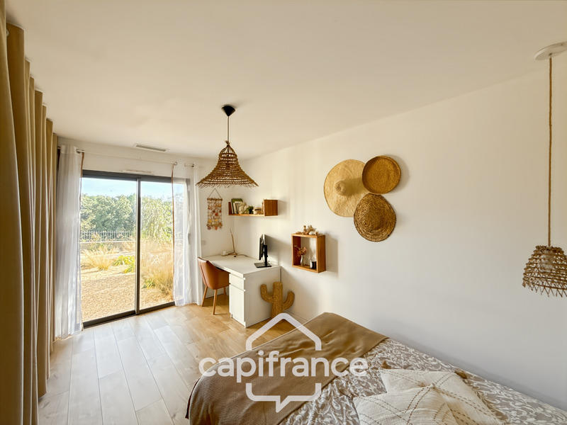 Maison - 220 m² - 8 pièces