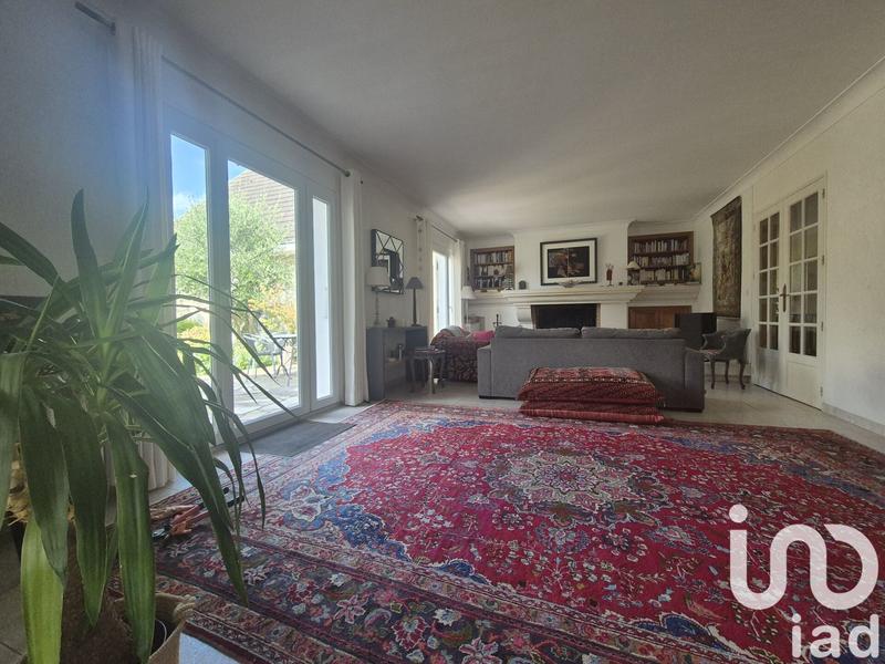 Maison - 422 m² - 11 pièces