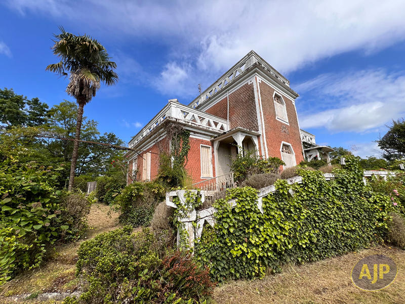 Maison - 93 m² - 4 pièces