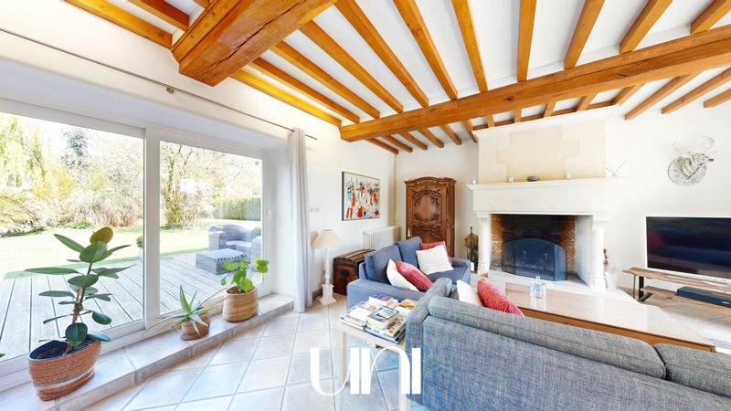 Maison - 360 m² - 12 pièces