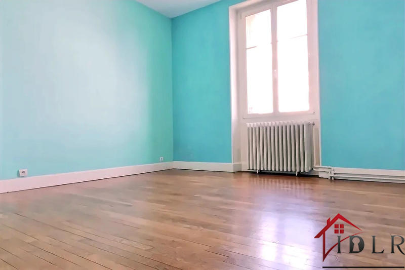 Maison - 158 m² - 8 pièces