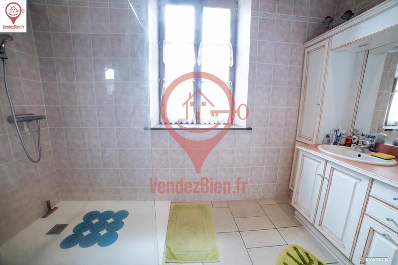 Maison - 240 m² - 9 pièces