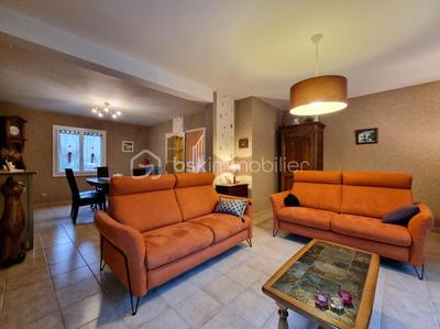 Maison traditionnelle - 152 m² - 6 pièces