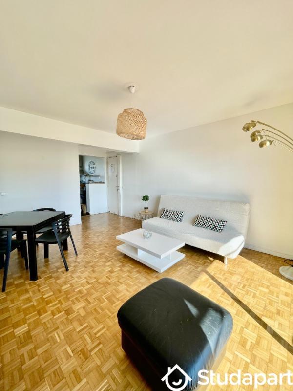 Chambre - 9 m² - 1 pièce