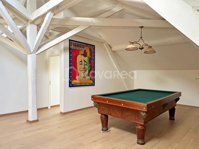 Maison - 644 m² - 17 pièces