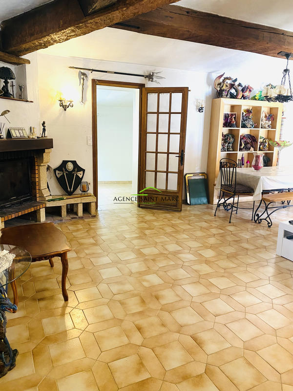 Propriété - 349 m² - 12 pièces