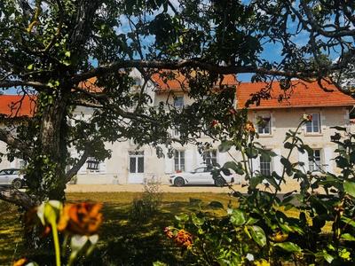 Propriété - 590 m² - 20 pièces