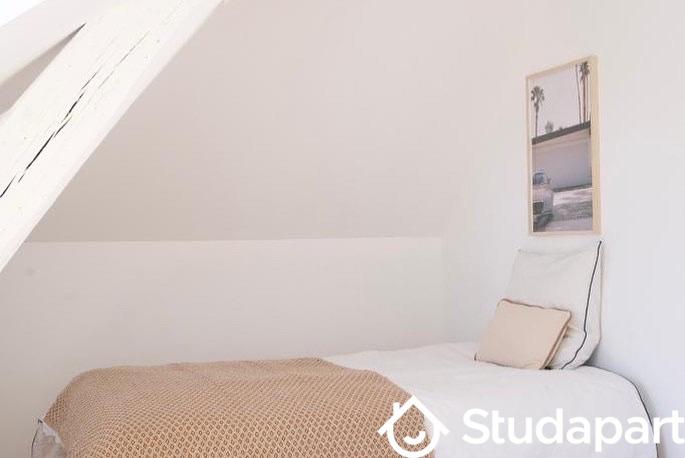 Chambre - 13 m² - 1 pièce