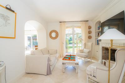 Maison - 438 m² - 15 pièces