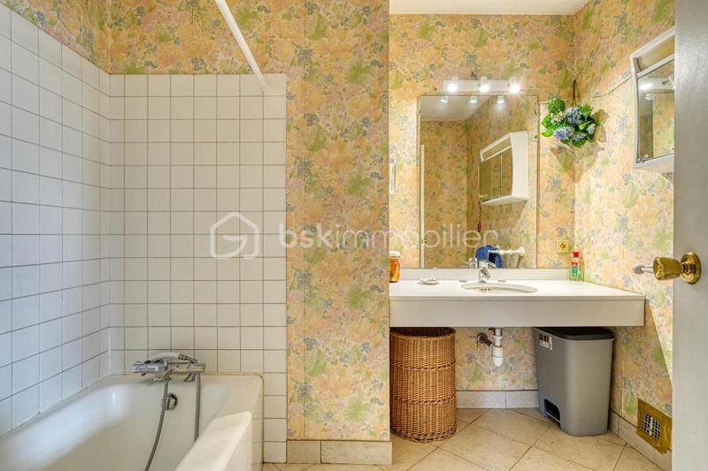 Maison - 188 m² - 7 pièces