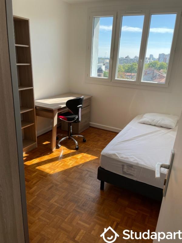 Chambre - 9 m² - 1 pièce