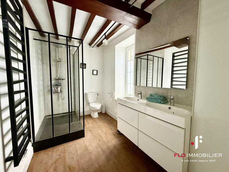 Maison - 137 m² - 6 pièces