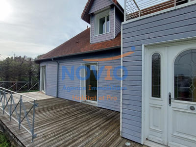 Maison - 286 m² - 9 pièces