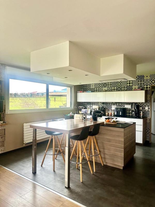 Maison - 191 m² - 8 pièces