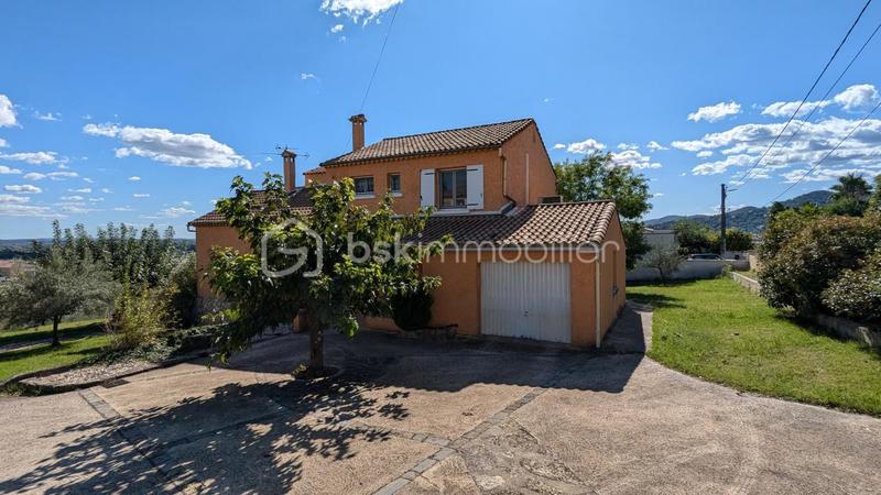 Villa - 160 m² - 7 pièces