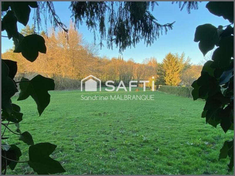 Maison - 240 m² - 10 pièces