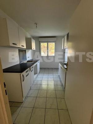 Appartement - 77 m² - 4 pièces