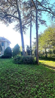 Maison - 210 m² - 7 pièces