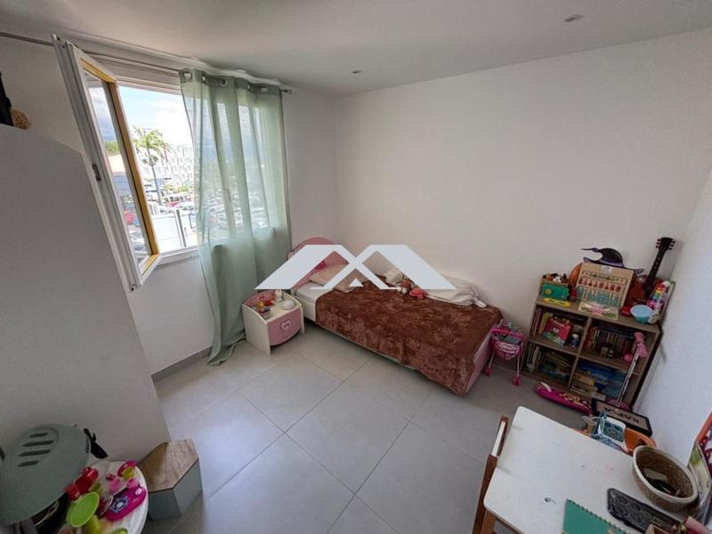 Appartement - 100 m² - 4 pièces