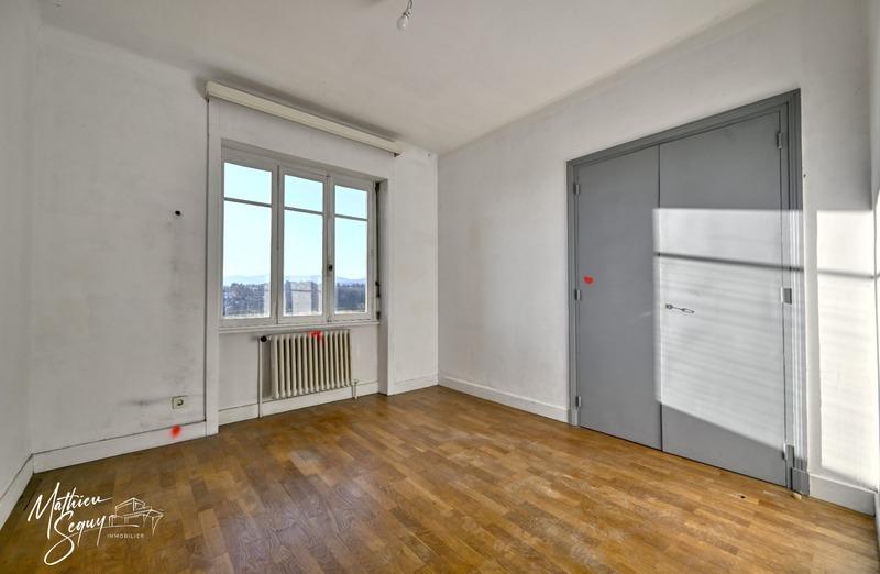Appartement - 111 m² - 5 pièces