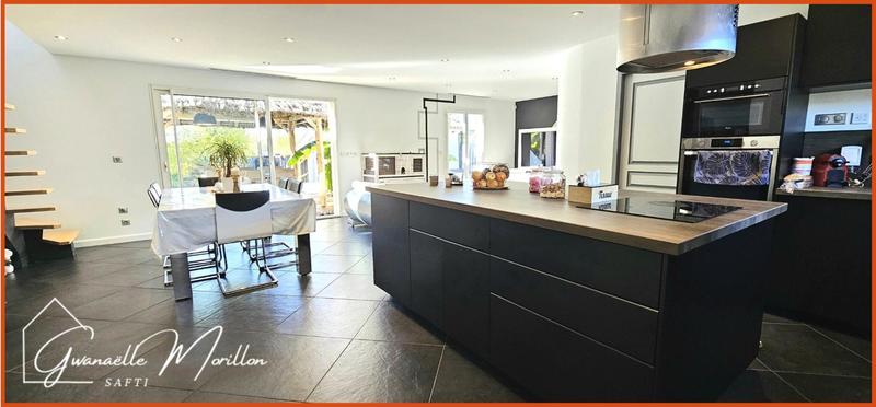 Maison - 150 m² - 7 pièces